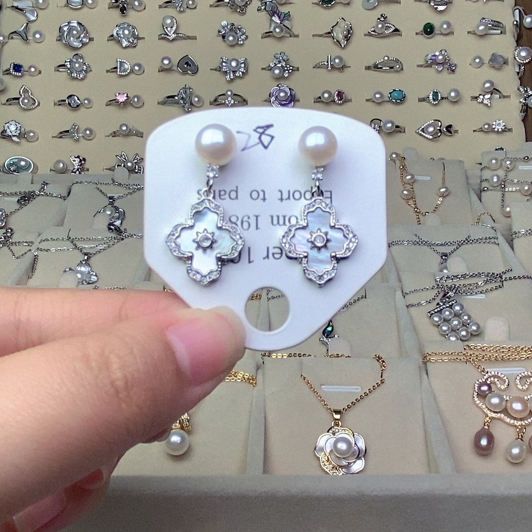 银S925镶嵌耳饰淡水珍珠