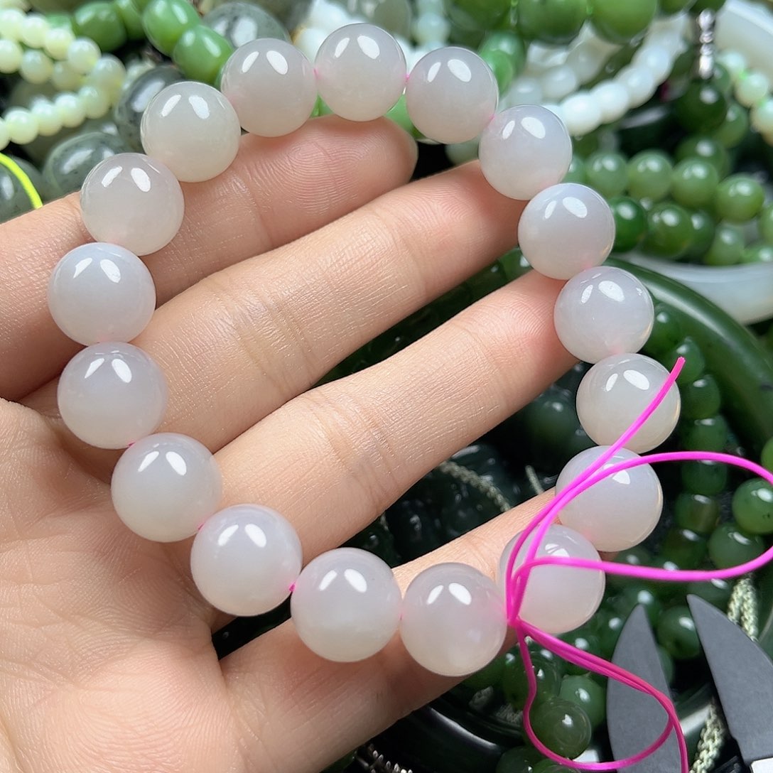 和田玉未镶嵌手串藕粉。