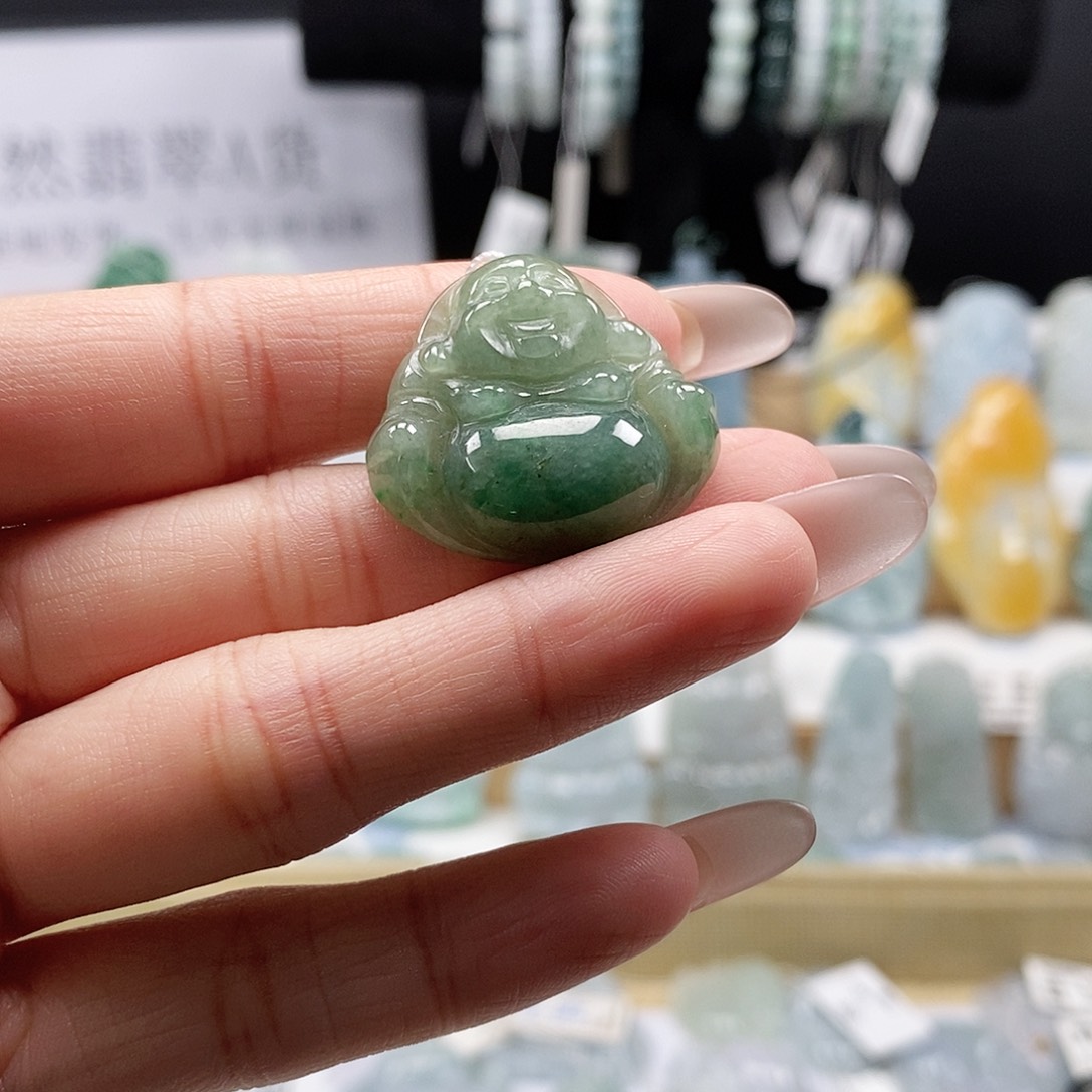 翡翠未镶嵌颈饰08