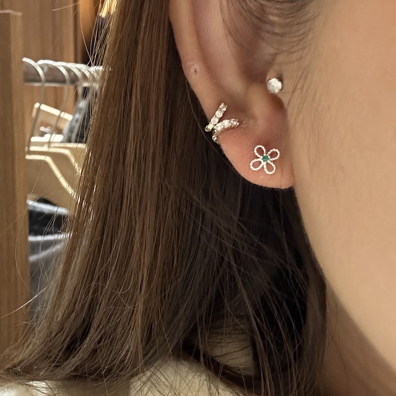 925银合成锆石耳饰 通体s925银 绿钻幸运草螺旋扣耳钉耳骨钉