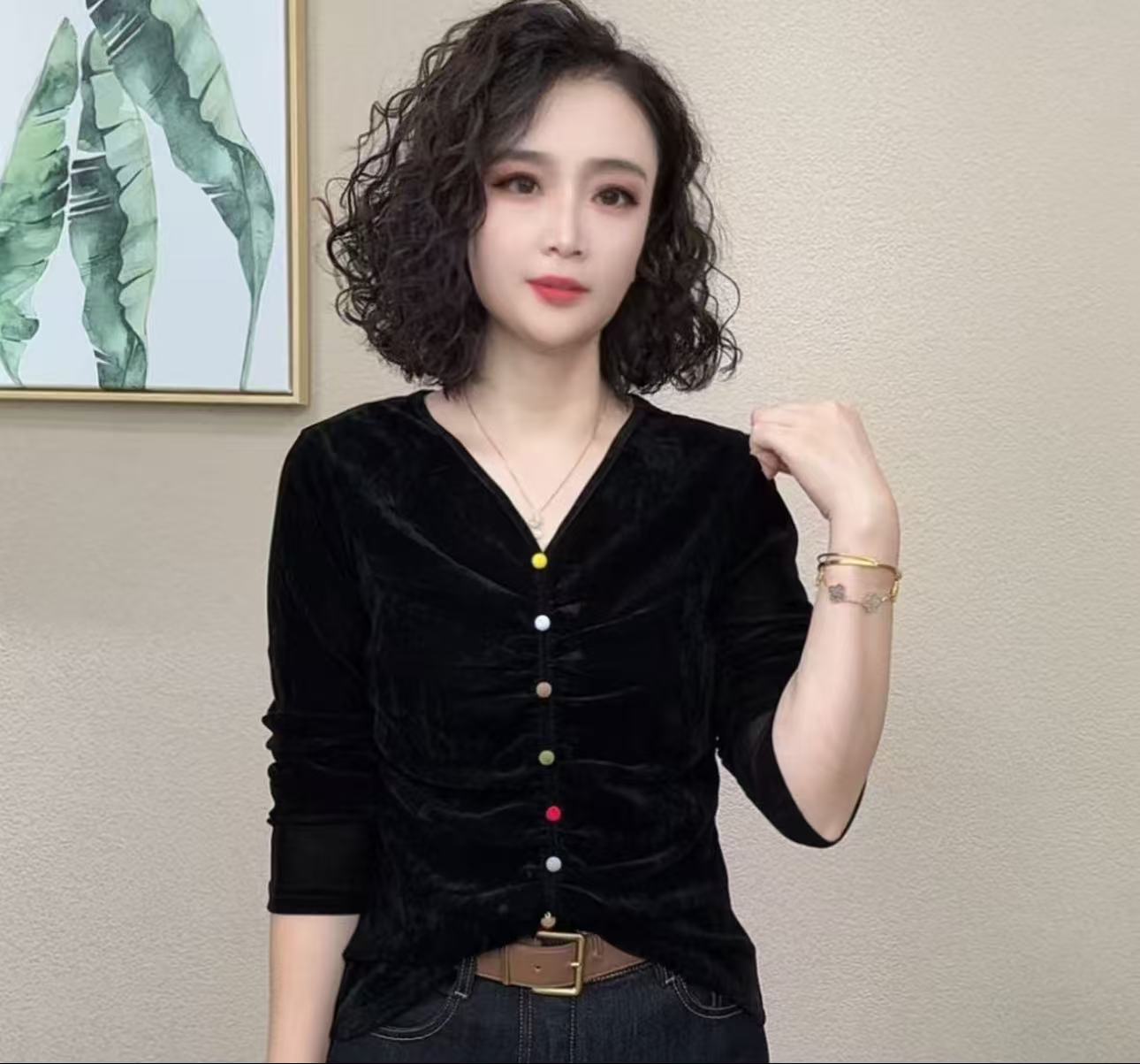 早秋新款洋气百搭设计款V领褶皱长袖减龄显瘦女上衣#55