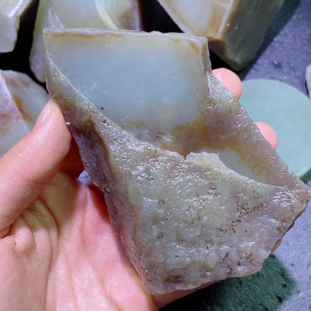 和田玉未镶嵌珠宝半成品