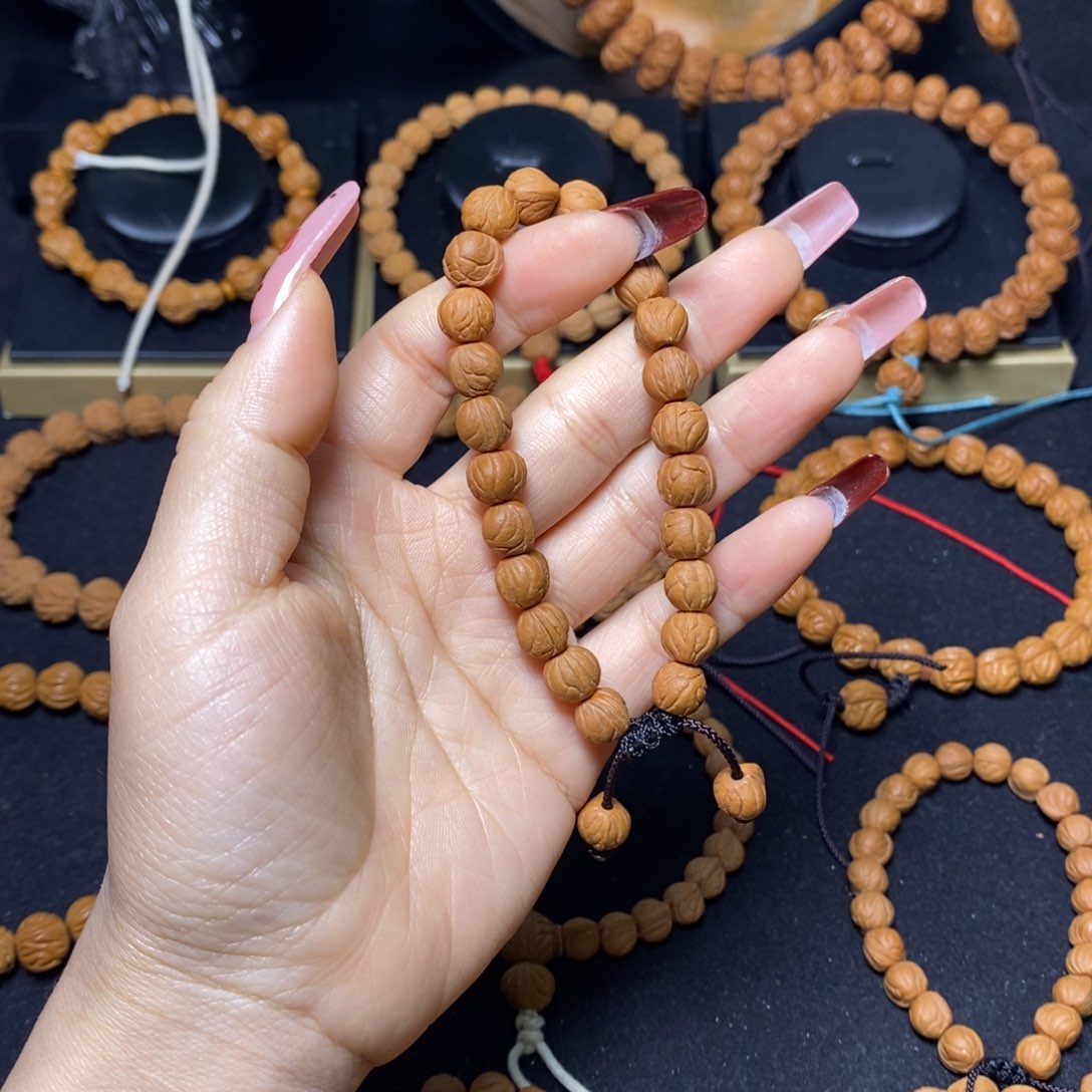 程****吊坠桃核秦岭文玩