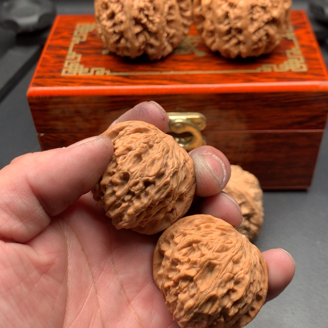 文玩核桃吊坠z**n磨盘