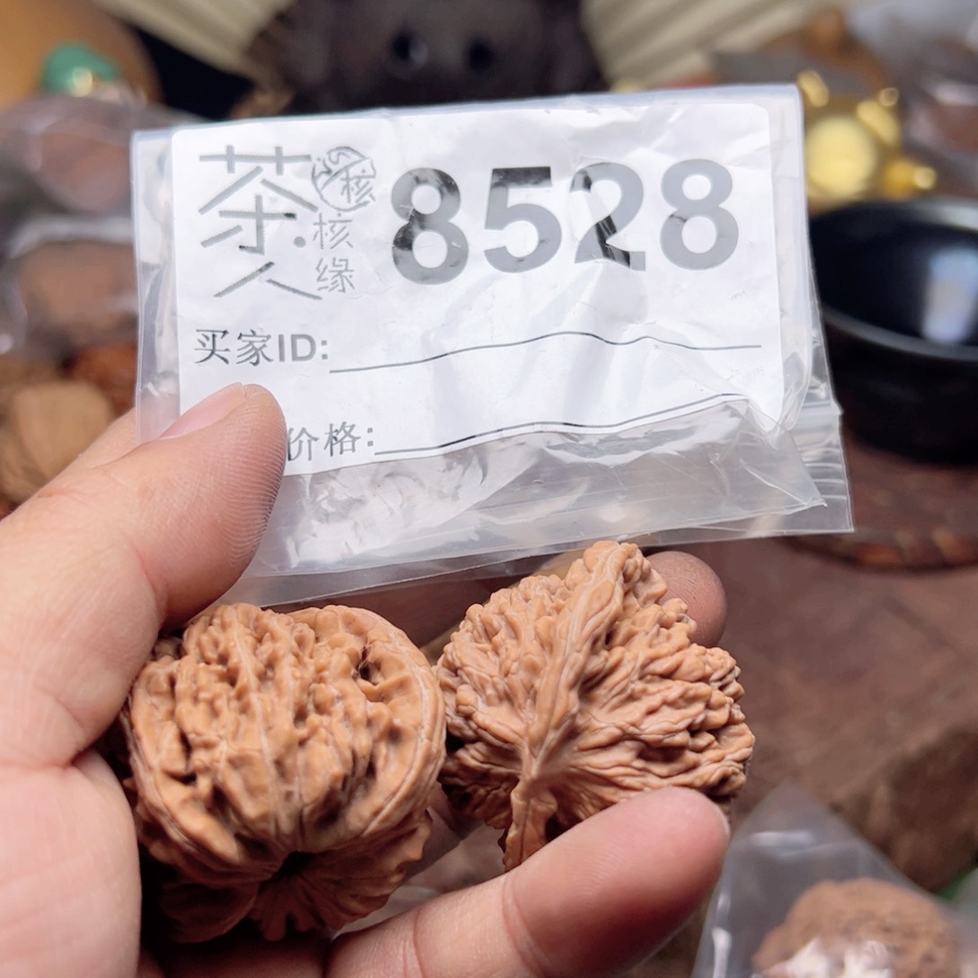 【闪购商品】文玩核桃吊坠今天