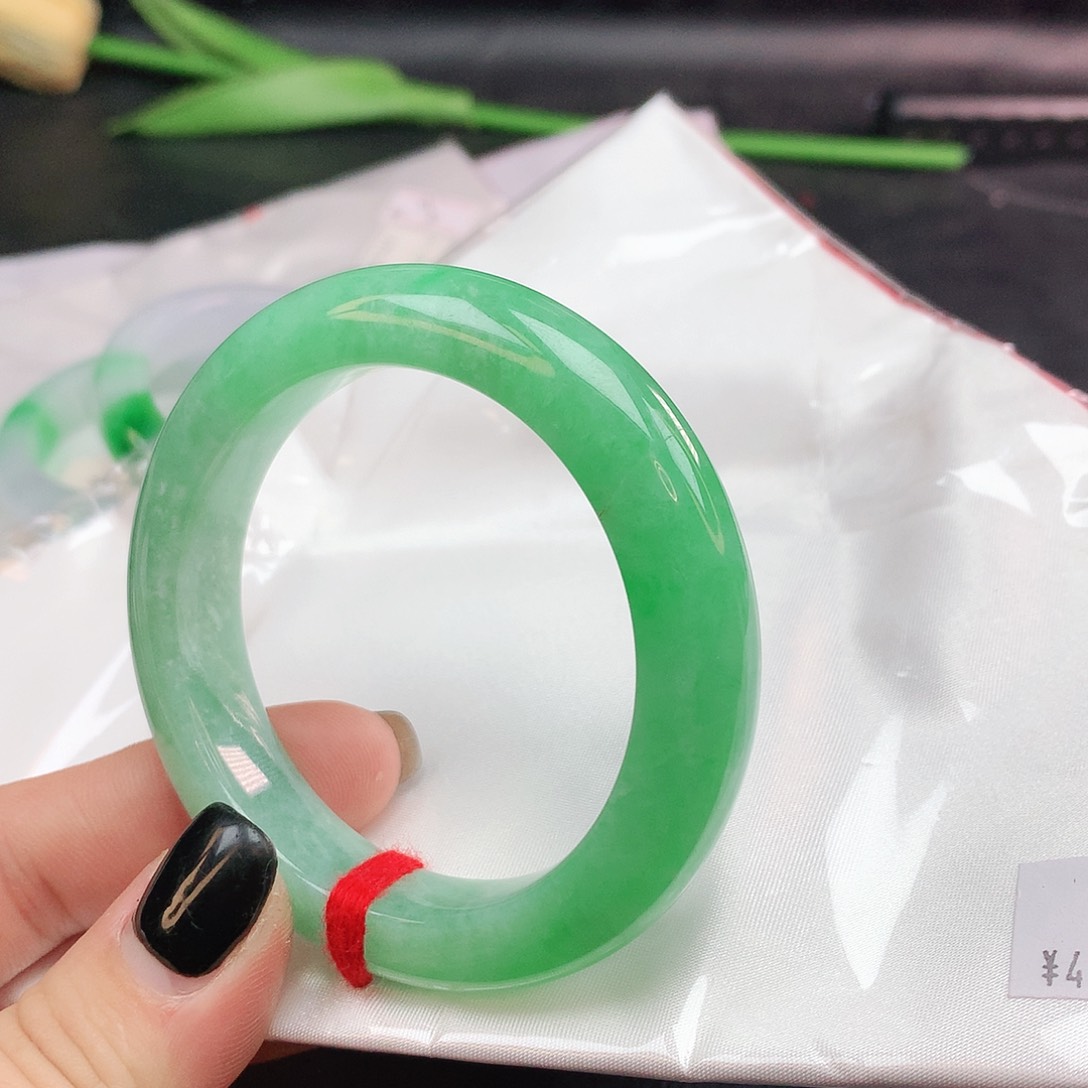 翡翠手镯未镶嵌正882334