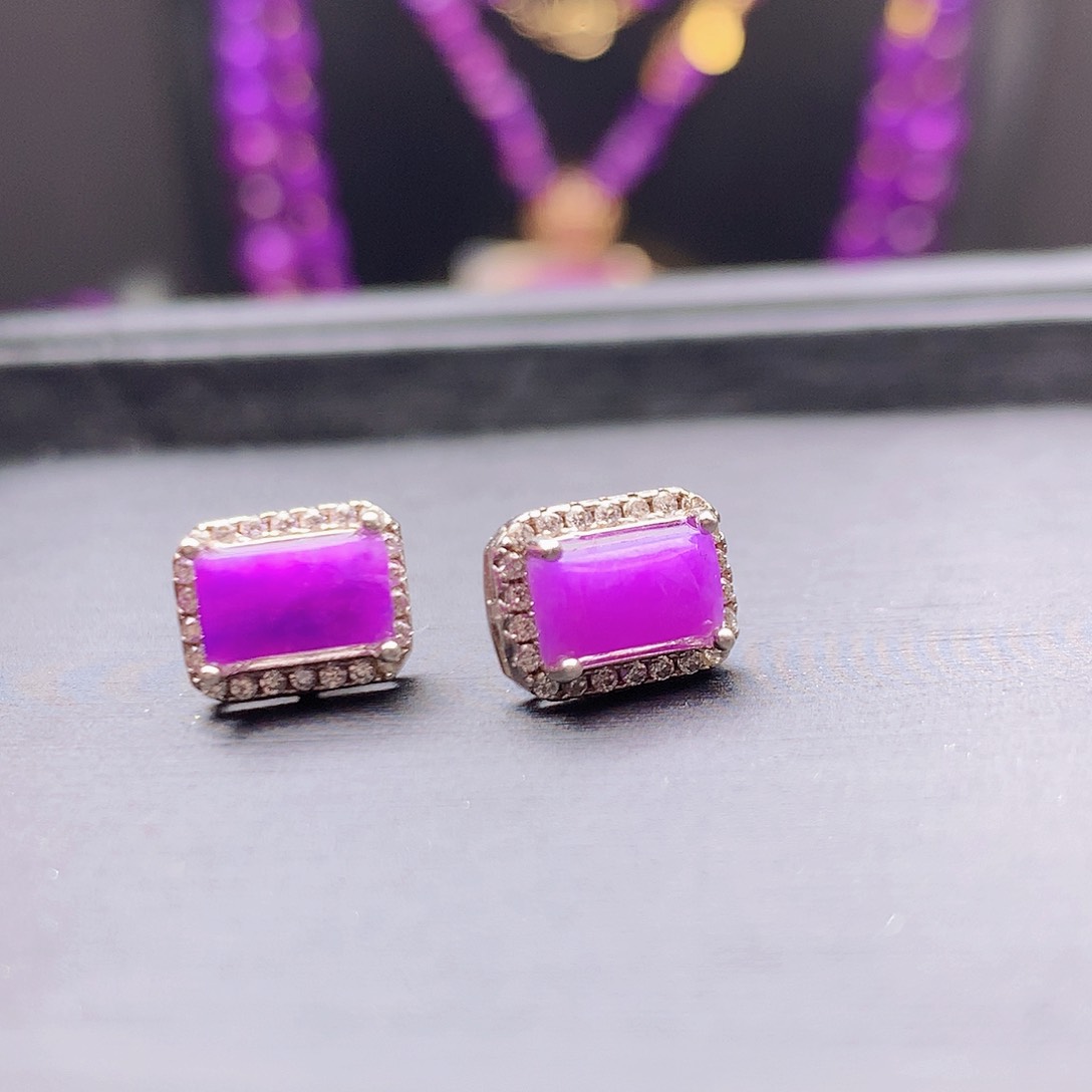 苏纪石（舒俱来）银S925镶嵌耳钉