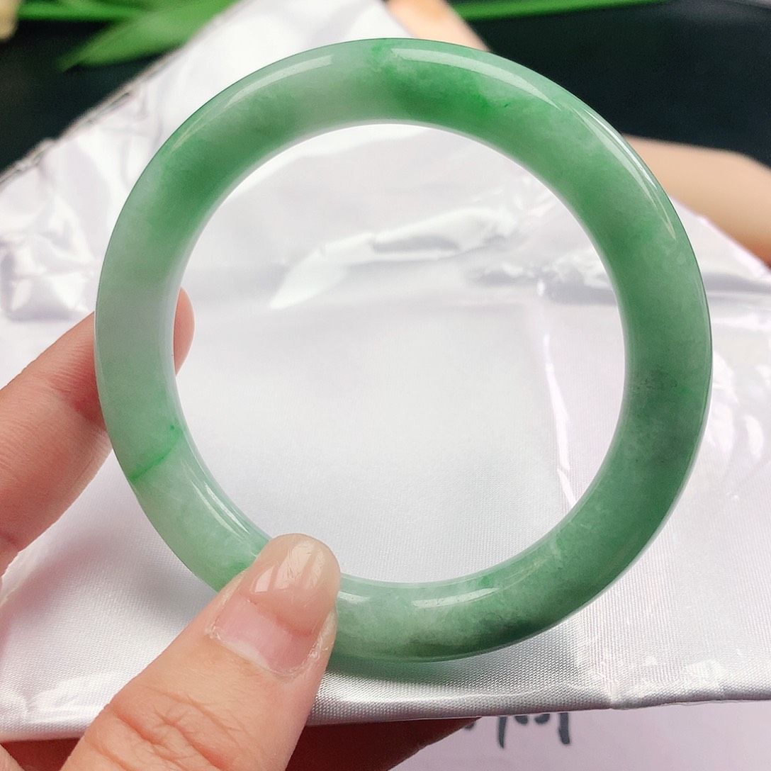 翡翠手镯未镶嵌55圈圆2271