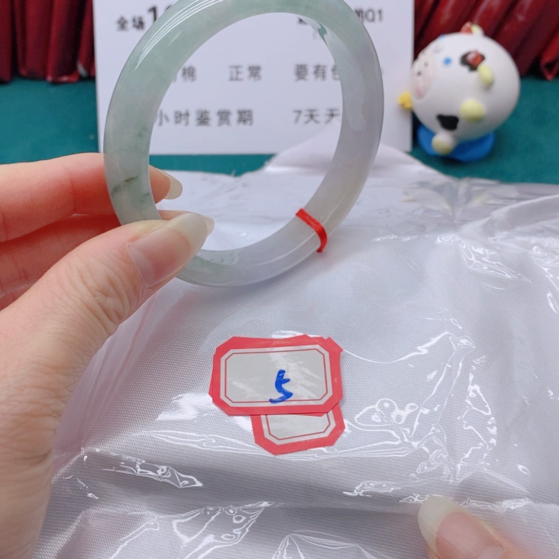 翡翠手镯未镶嵌顺****?055555555