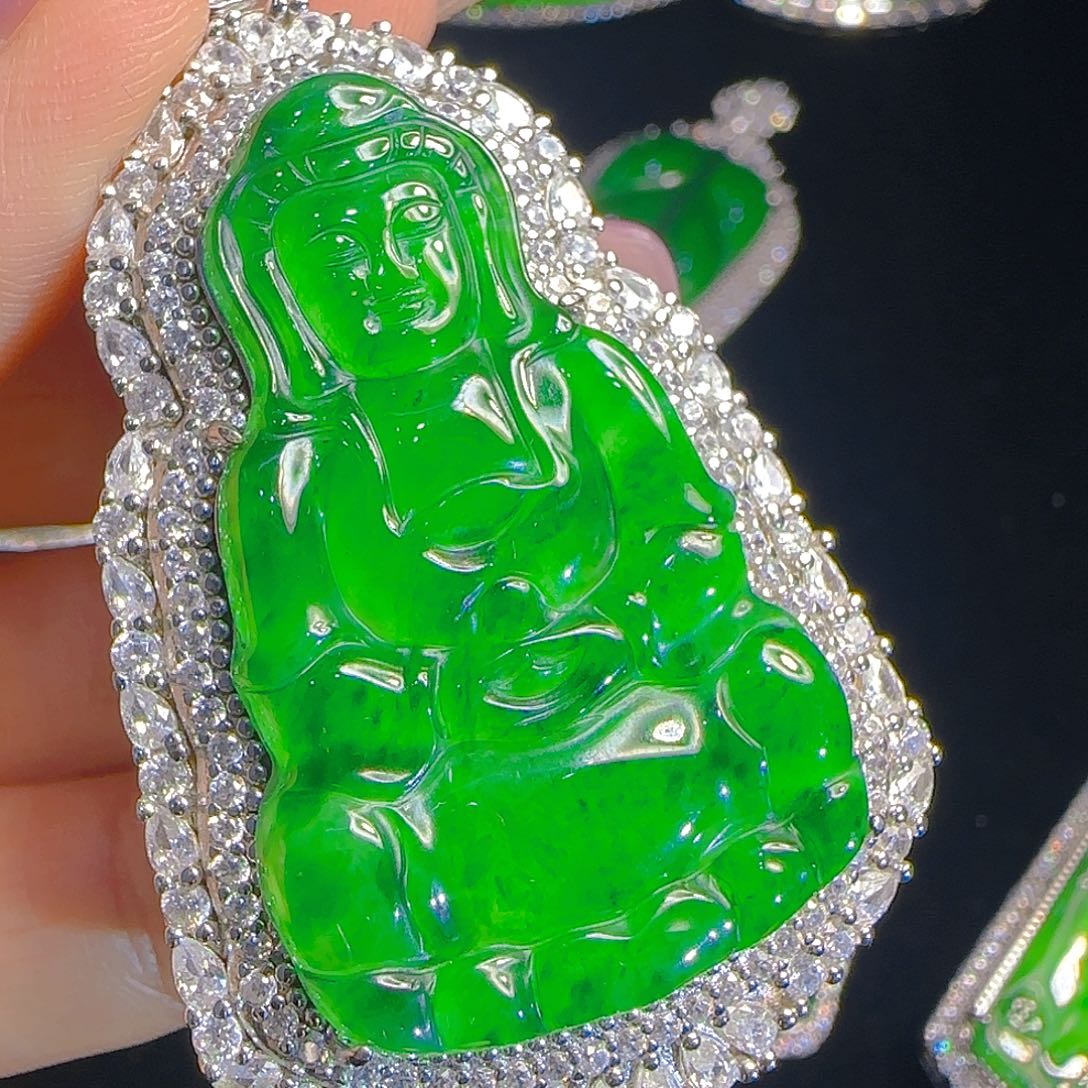 翡翠吊坠(赠链)银S925镶嵌