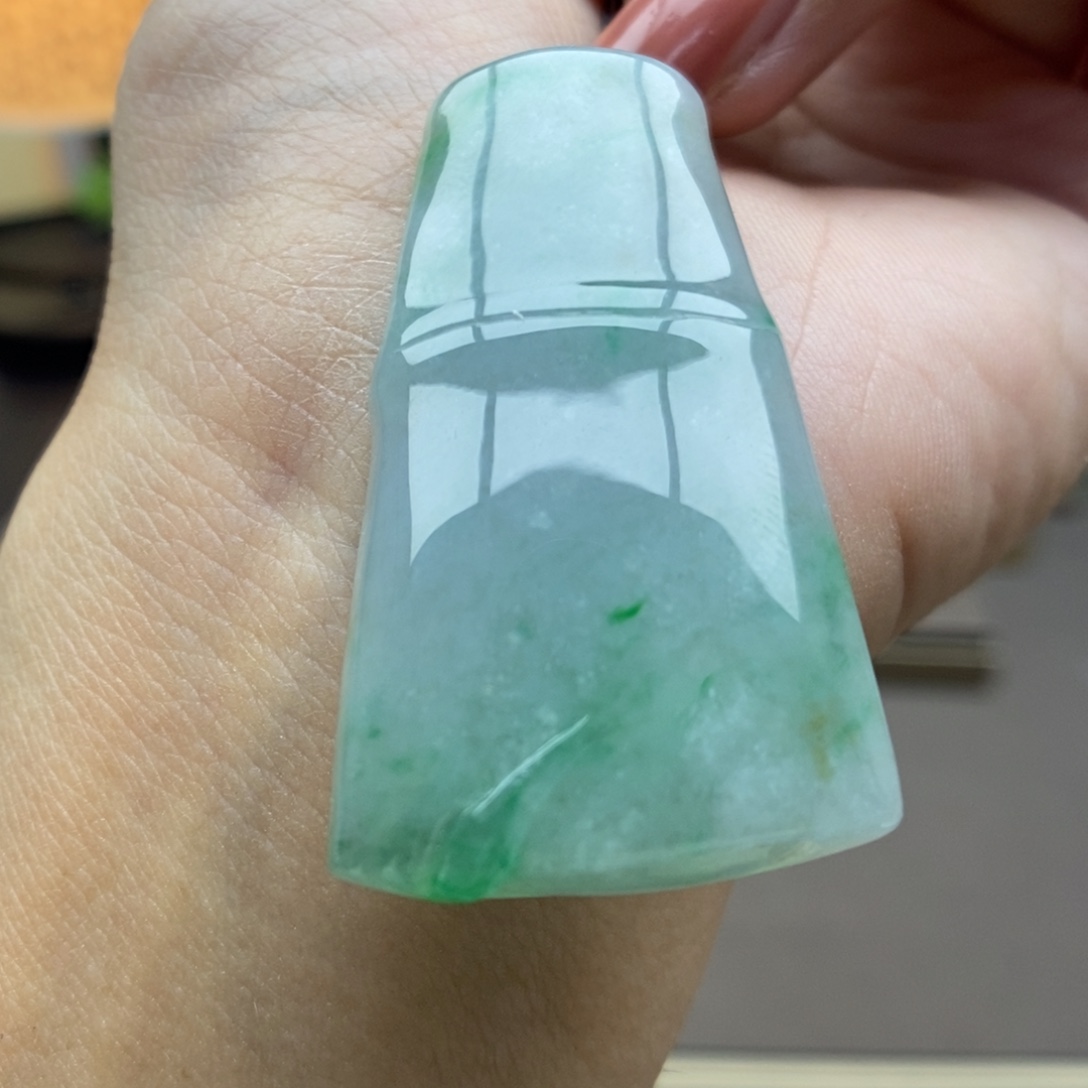 翡翠未镶嵌颈饰吊坠75