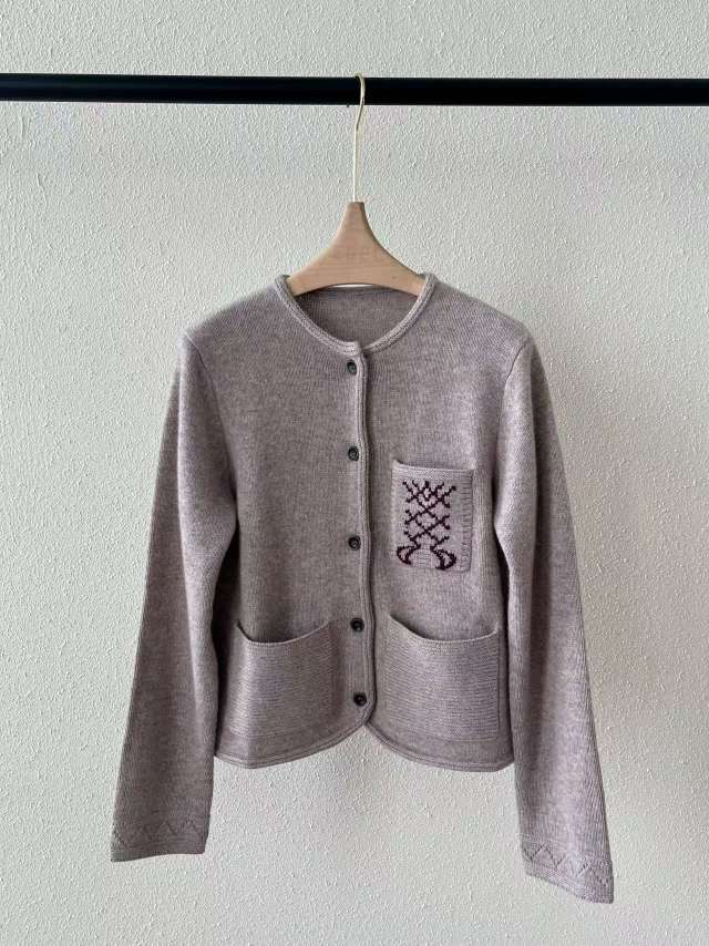 慕溢-509-口袋织花毛衣开衫