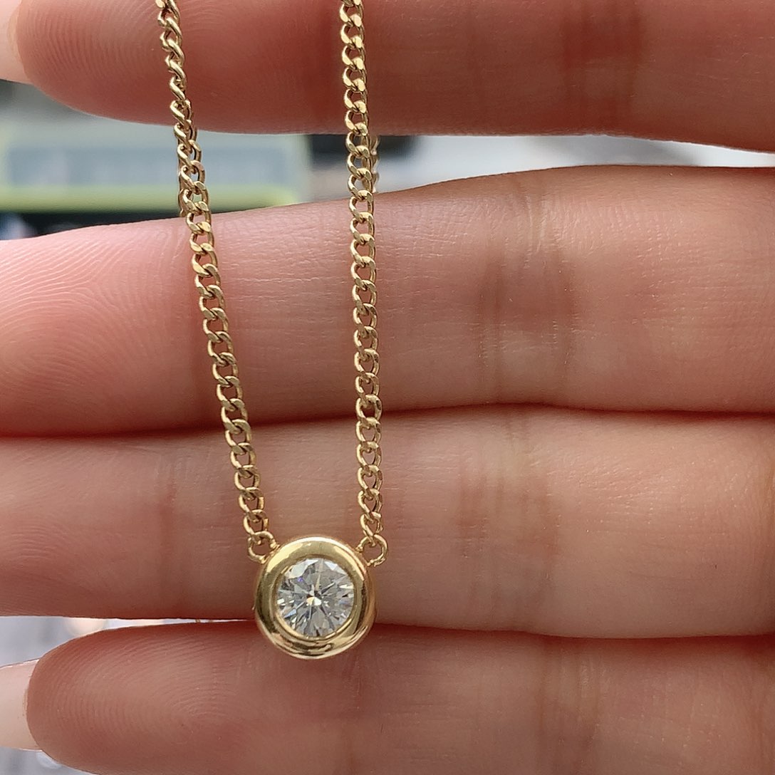 钻石套链18K金镶嵌蛋项链