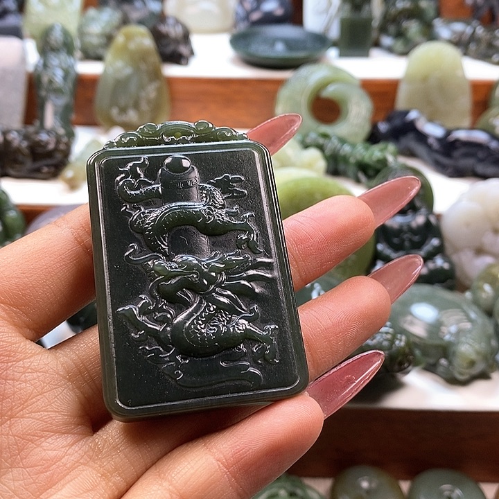 和田玉颈饰未镶嵌逍***郎