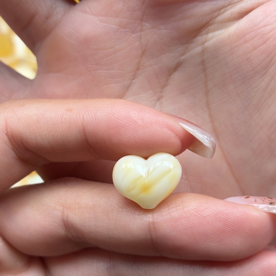 琥珀未镶嵌裸石蜜蜡