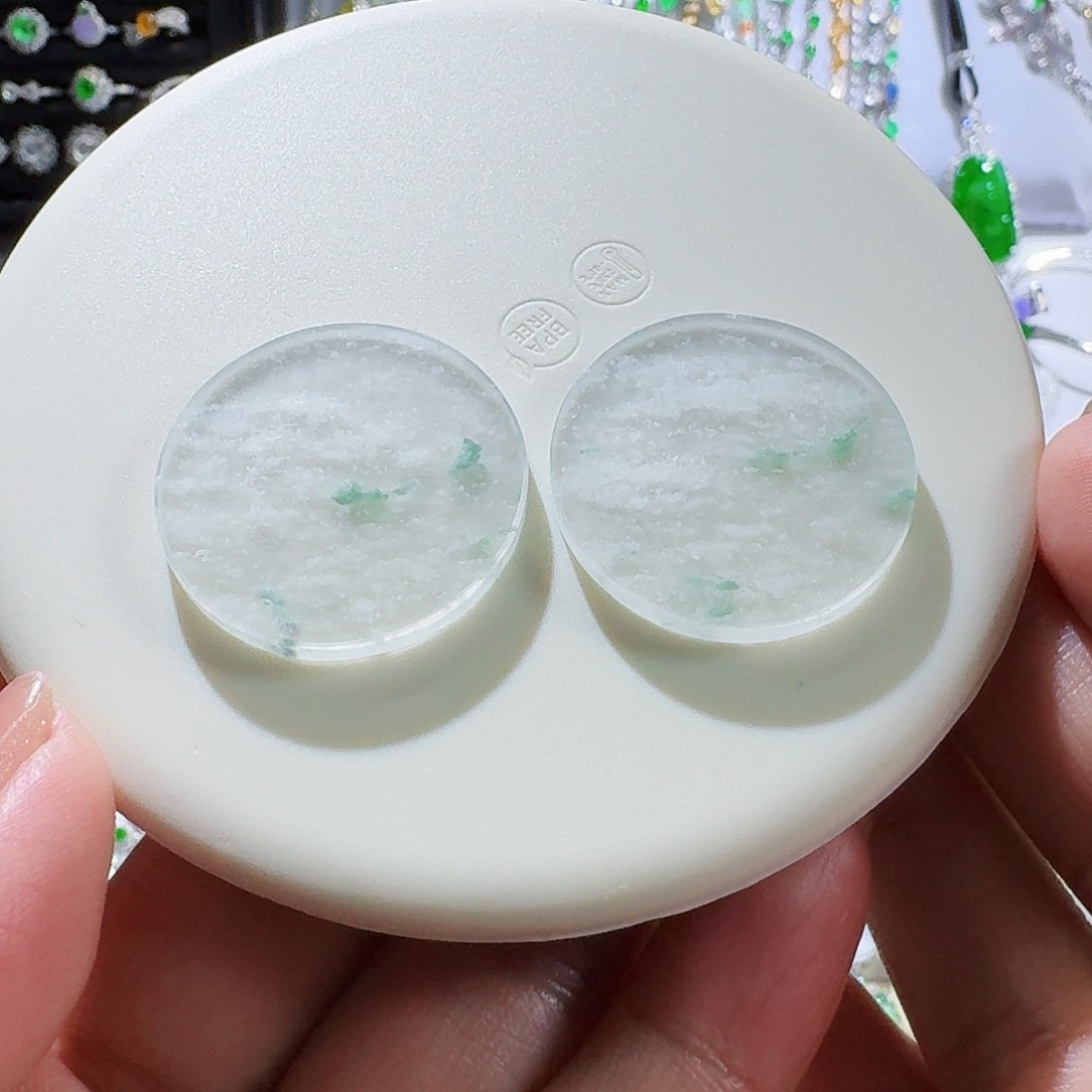 翡翠颈饰未镶嵌多样性发其一