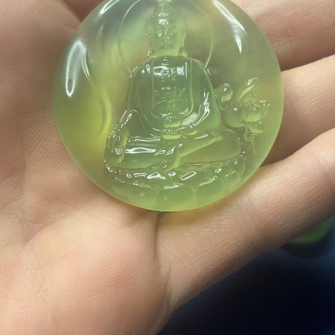 单***哥蛇纹石玉未镶嵌颈饰