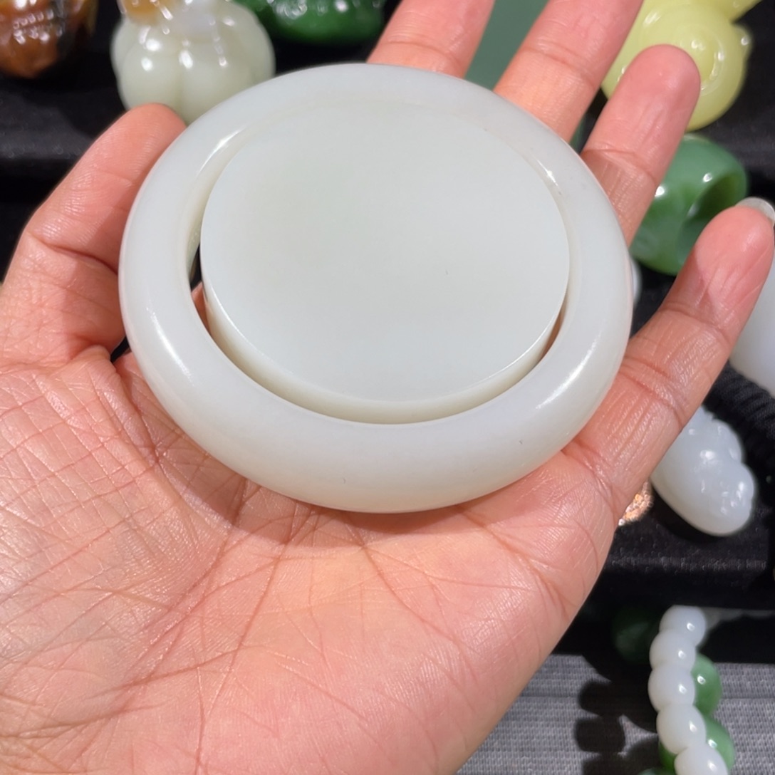 和田玉手链未镶嵌墨*幽