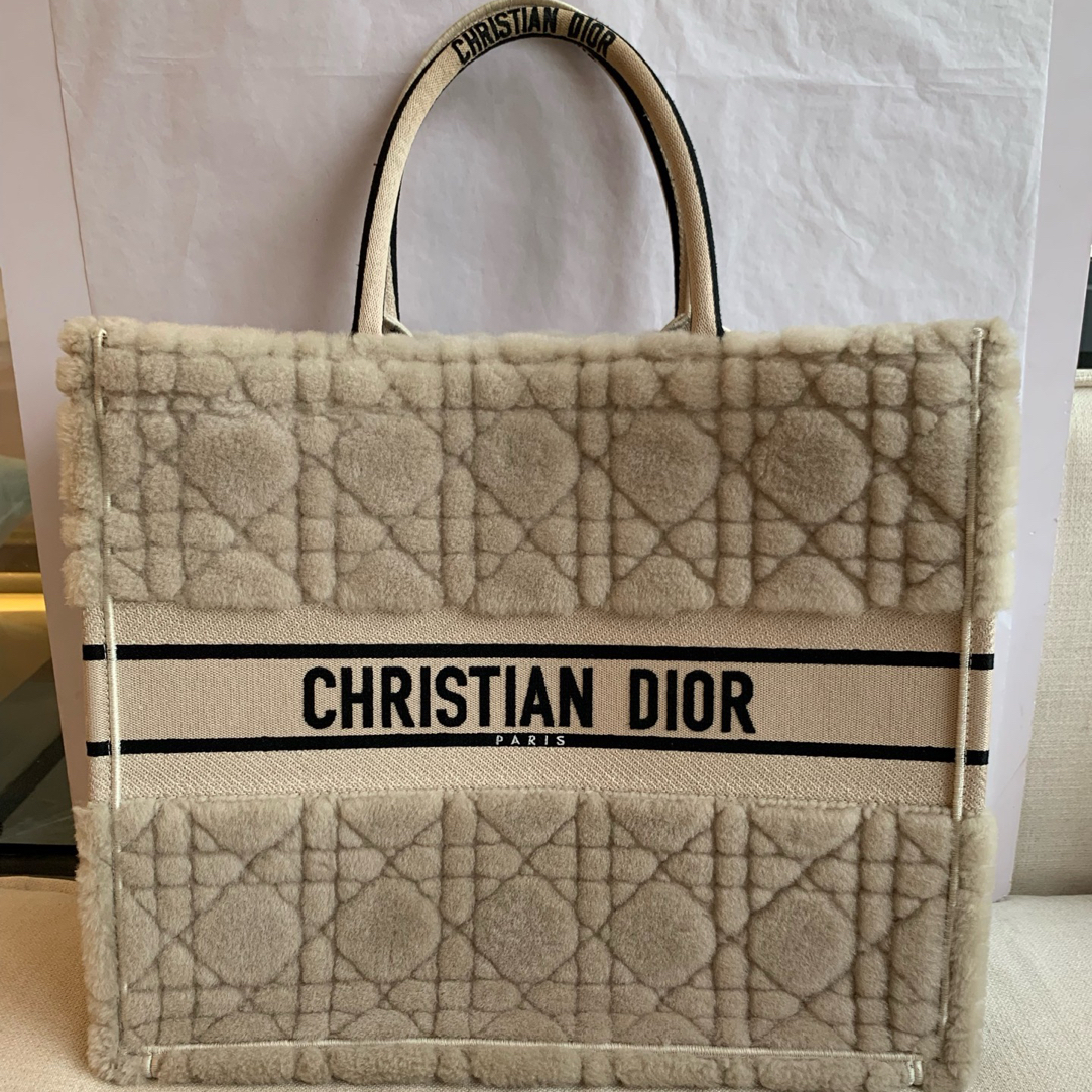 99新 DIOR/迪奥 99新-奶茶色羊羔毛帆布拼接购物袋托特包大号 
