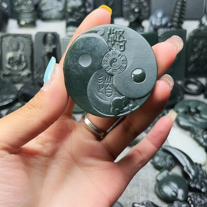 和田玉（青玉）颈饰未镶嵌豪