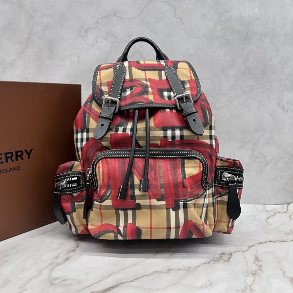 95新/博柏利/市场价20000/包包/250215XZ0015