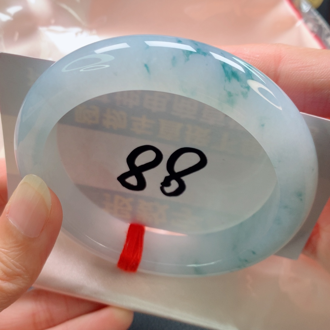 未镶嵌手镯翡翠正圈冰胶润白底飘蓝花完整