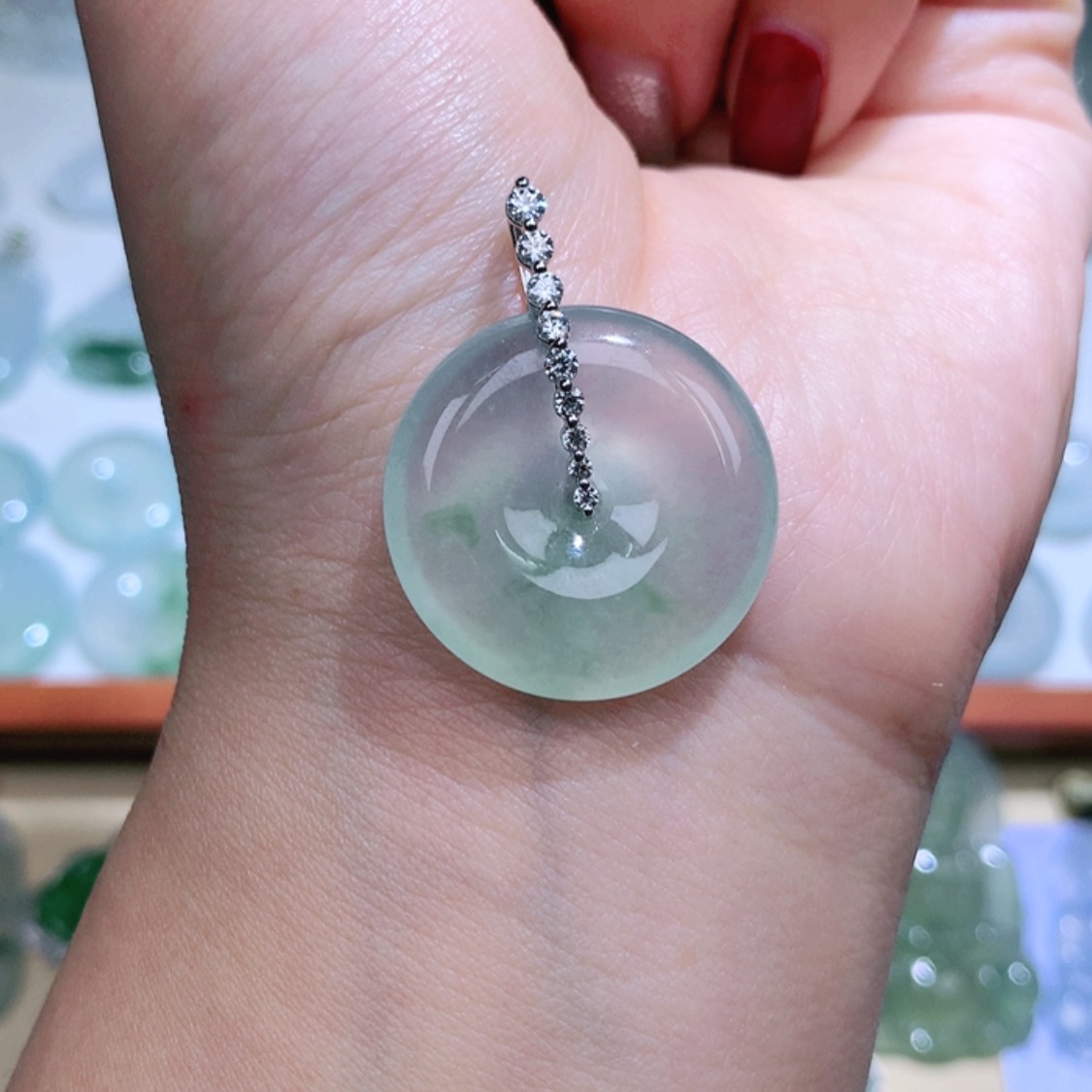 【闪购商品】翡翠颈饰18K金镶嵌平安扣