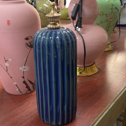 瓶瑕疵。。。。。。。。。。。。。。。。。