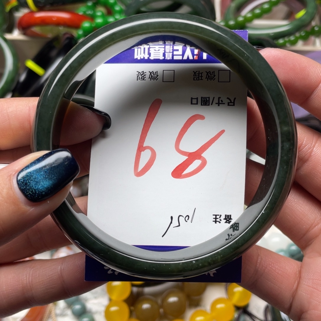 刮***白和田玉未镶嵌手镯
