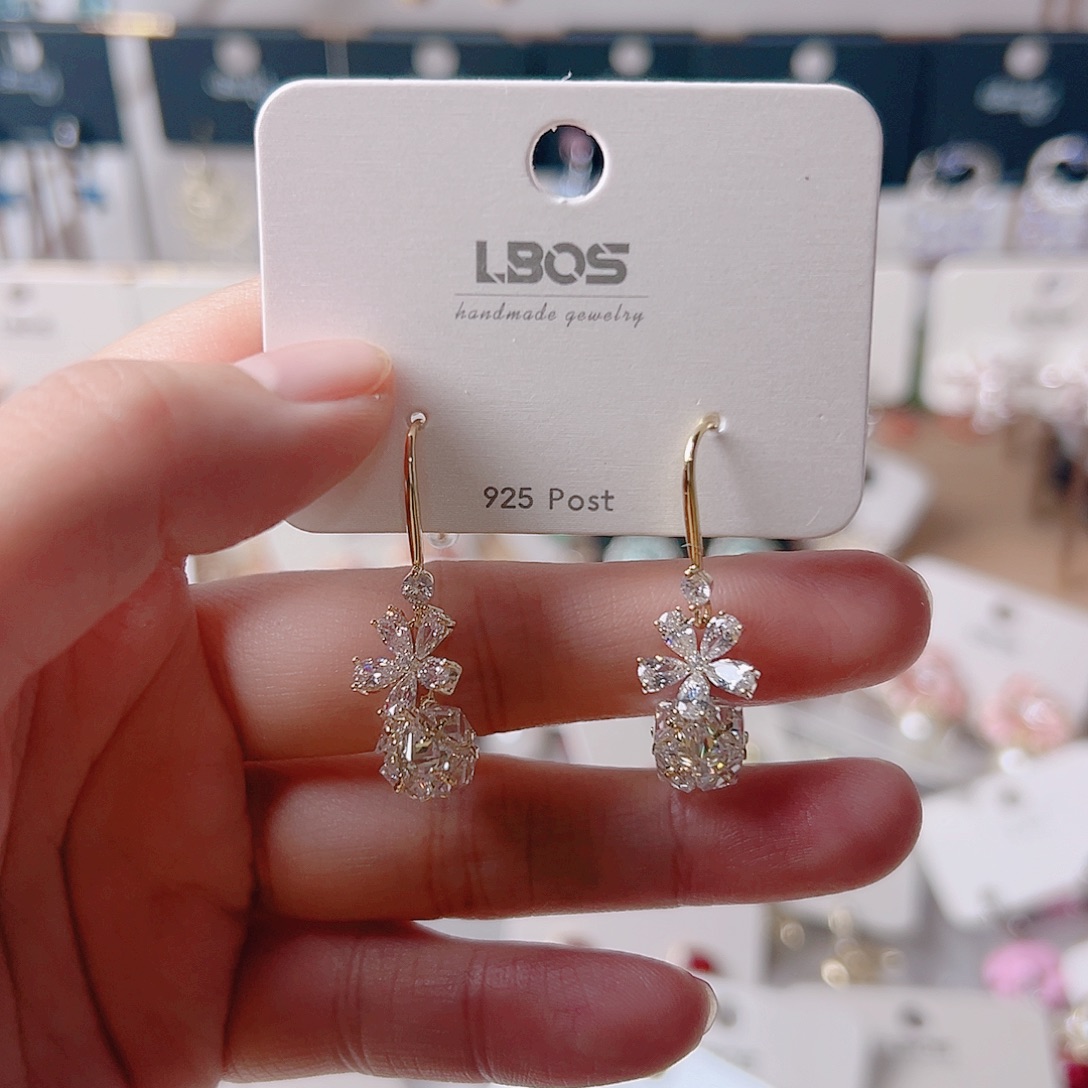 锆石纯铜合金耳环的