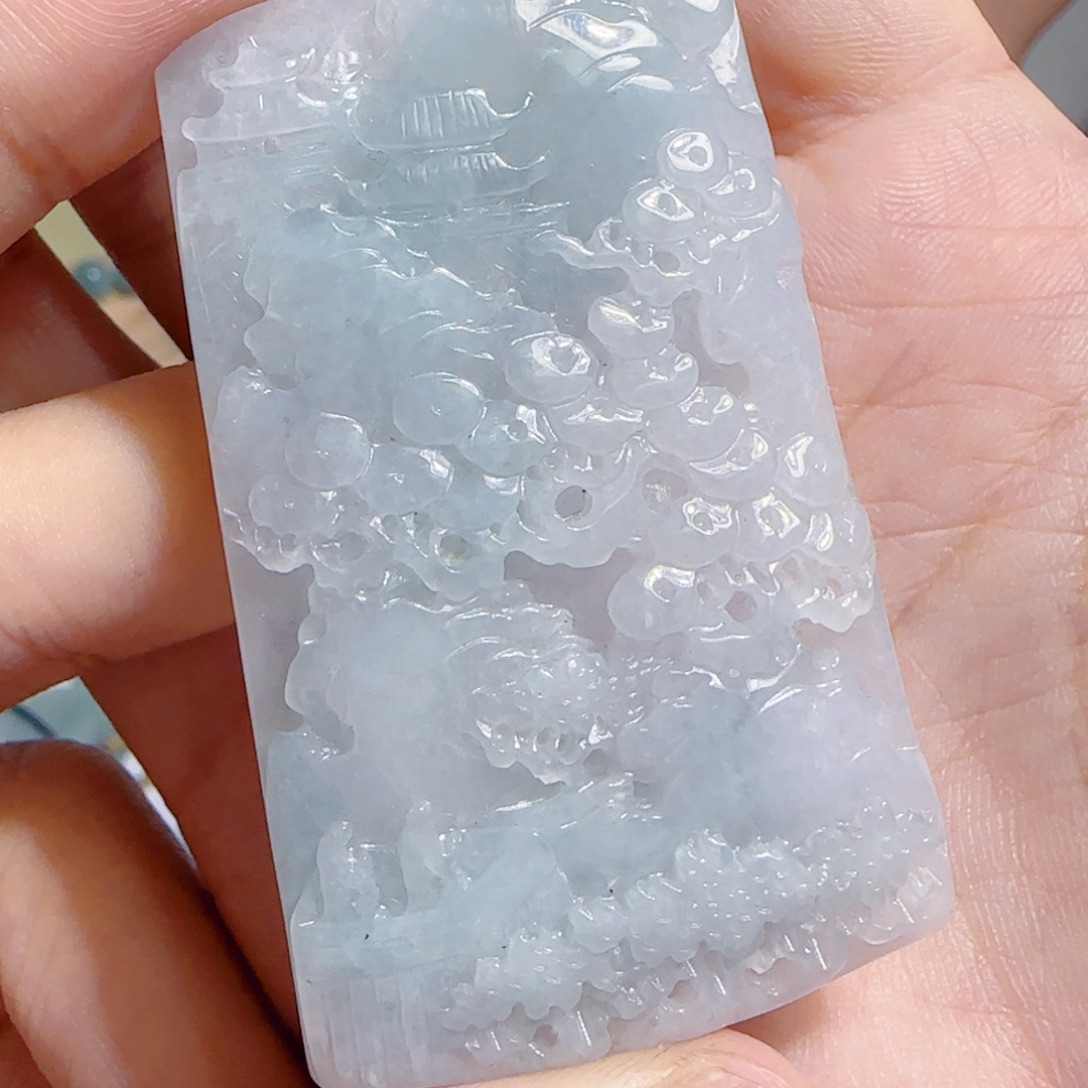 翡翠未镶嵌颈饰大山水