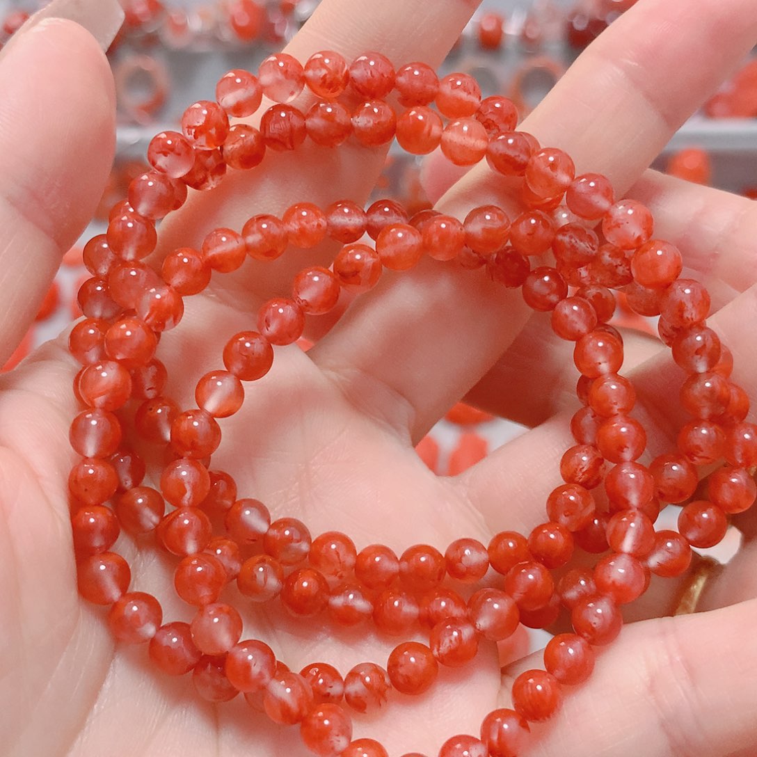 南红玛瑙手串未镶嵌
