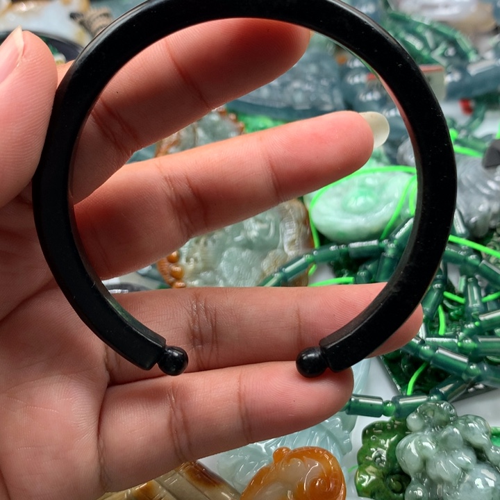 翡翠颈饰未镶嵌保真天然A货翡翠