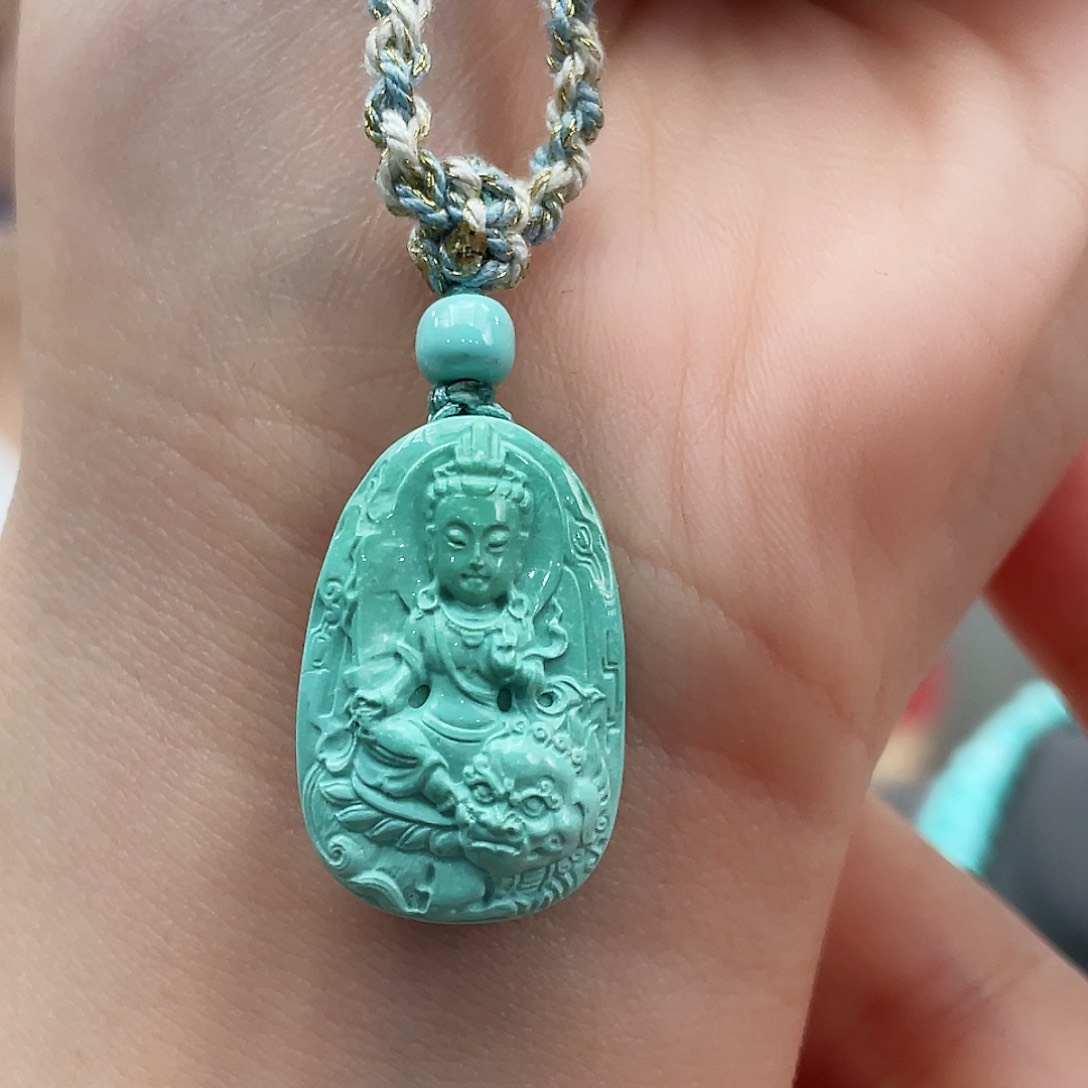 绿松石颈饰未镶嵌