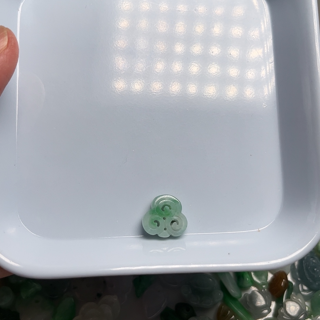 颈饰未镶嵌翡翠天然翡翠
