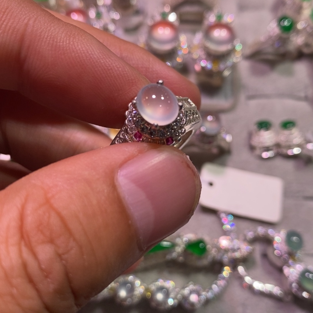 定制翡翠未镶嵌冰种7.6mm