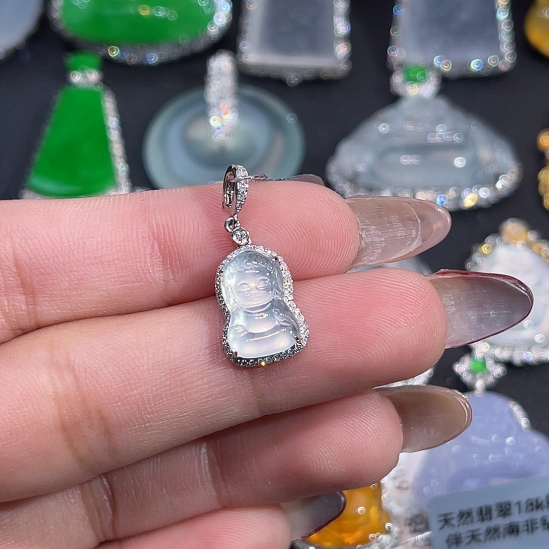 翡翠18K金镶嵌颈饰宝宝佛