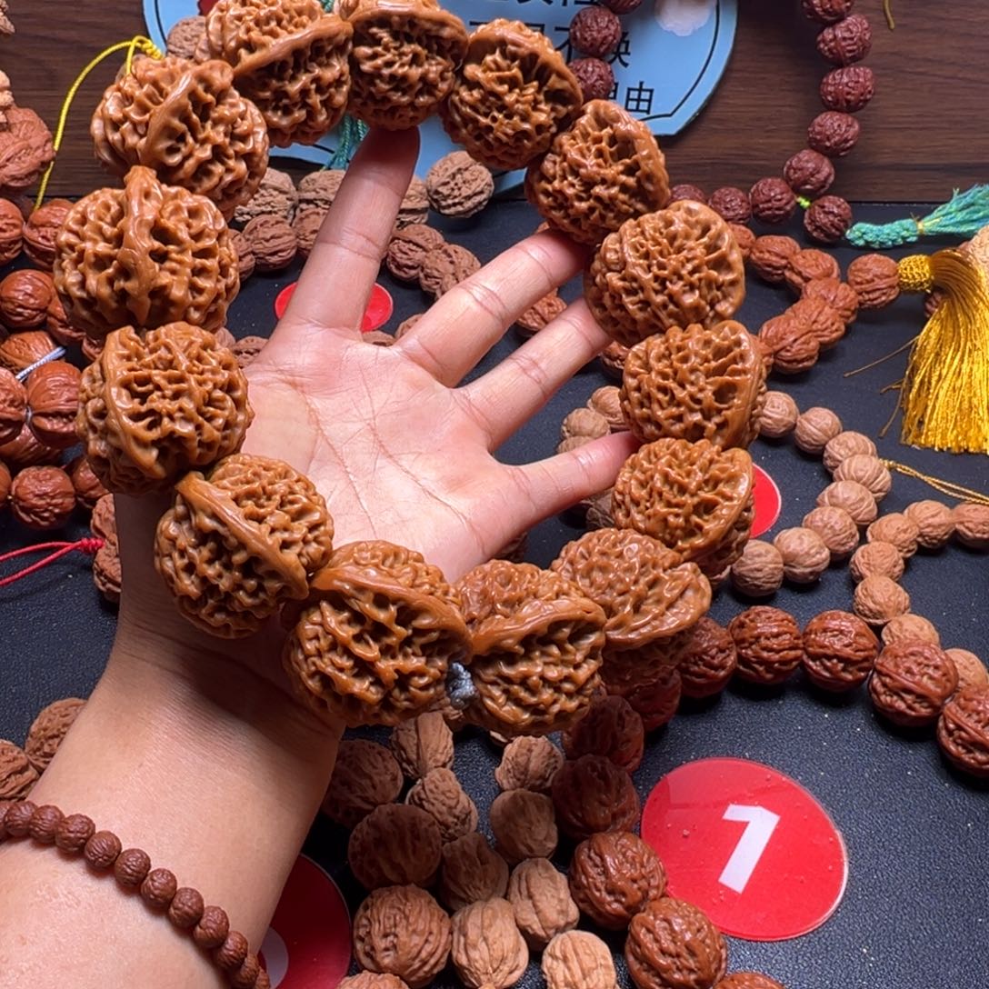 东***尼文玩核桃吊坠麻核桃39加