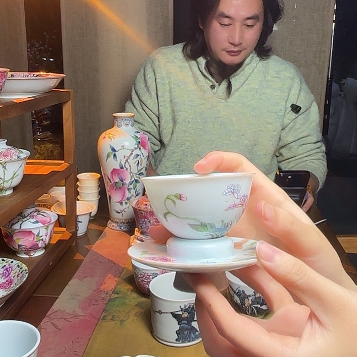 陶随机玩慎拍杯碟