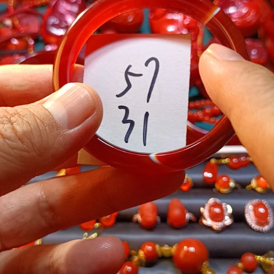 玛瑙/玉髓手镯未镶嵌