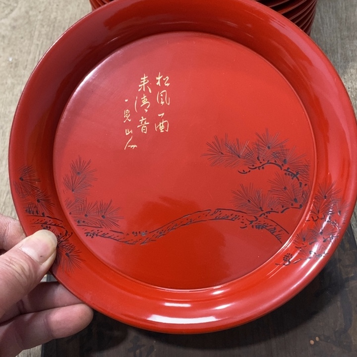 盘子哈哈哈哈哈哈哈