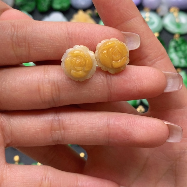 翡翠颈饰未镶嵌吊坠