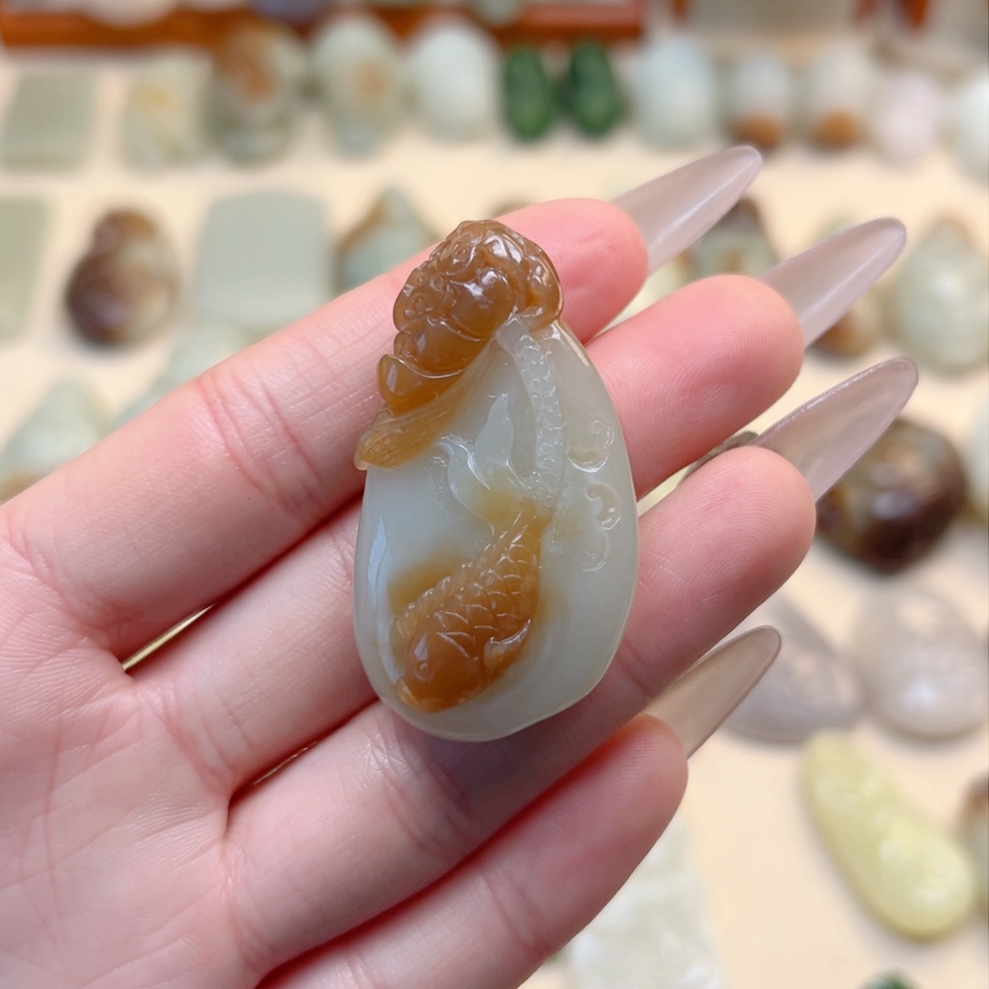 和田玉颈饰未镶嵌富****e