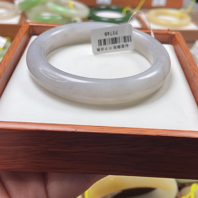 【闪购商品】和田玉手镯未镶嵌36.8