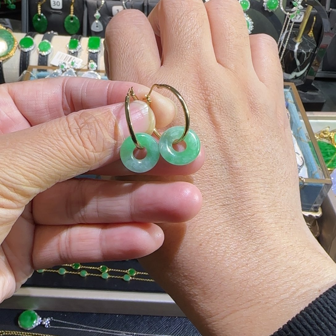 翡翠18K金镶嵌颈饰耳环