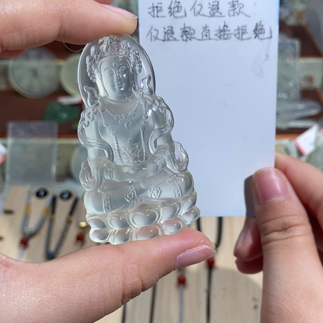 择***年蛇纹石玉未镶嵌颈饰