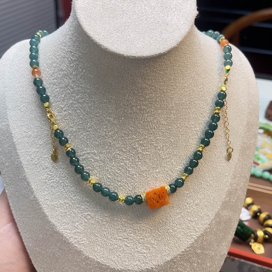 翡翠未镶嵌项链炸