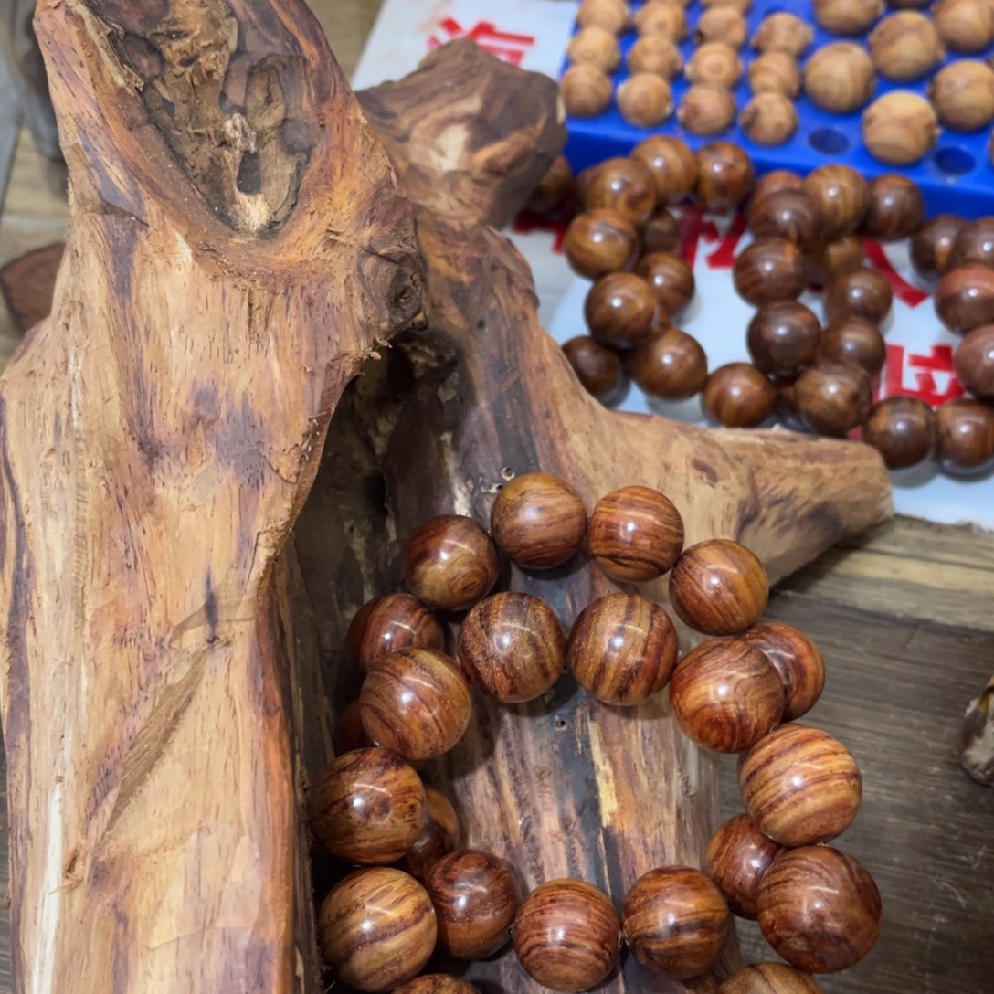 其他黄花梨/降香黄檀狡*