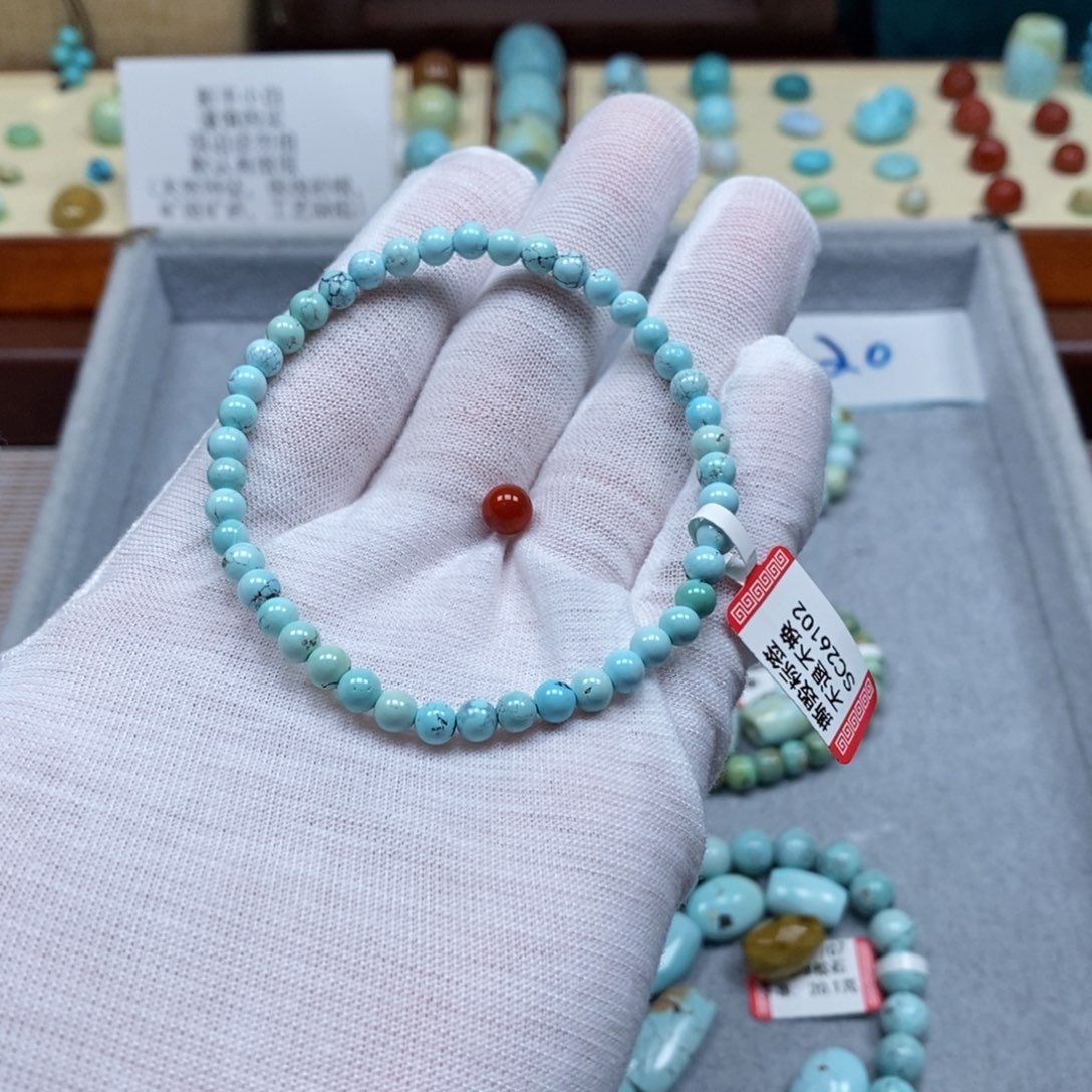 南红玛瑙配饰未镶嵌