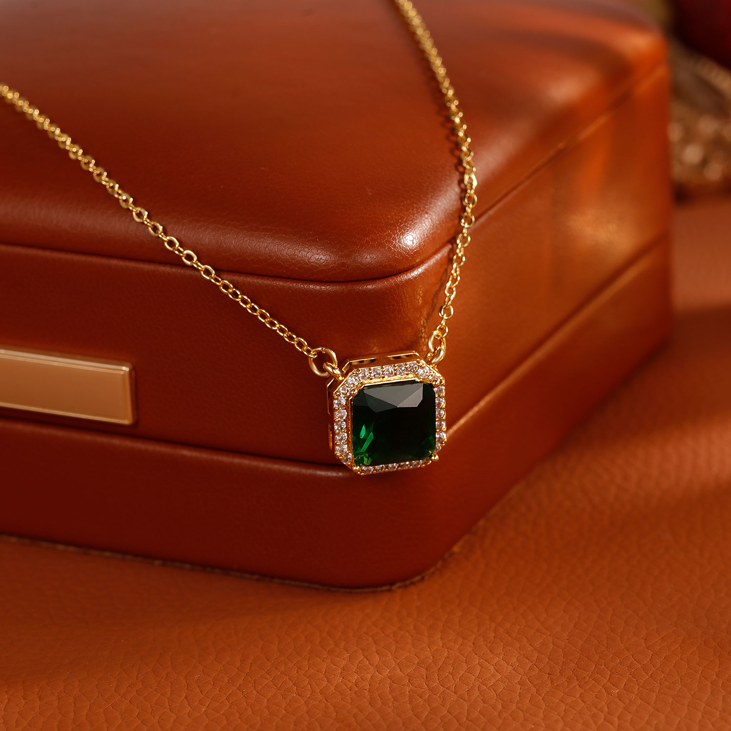 合金项链 【5591】法式轻奢大颗粒蓝锆石项链气质颈链女小众饰品